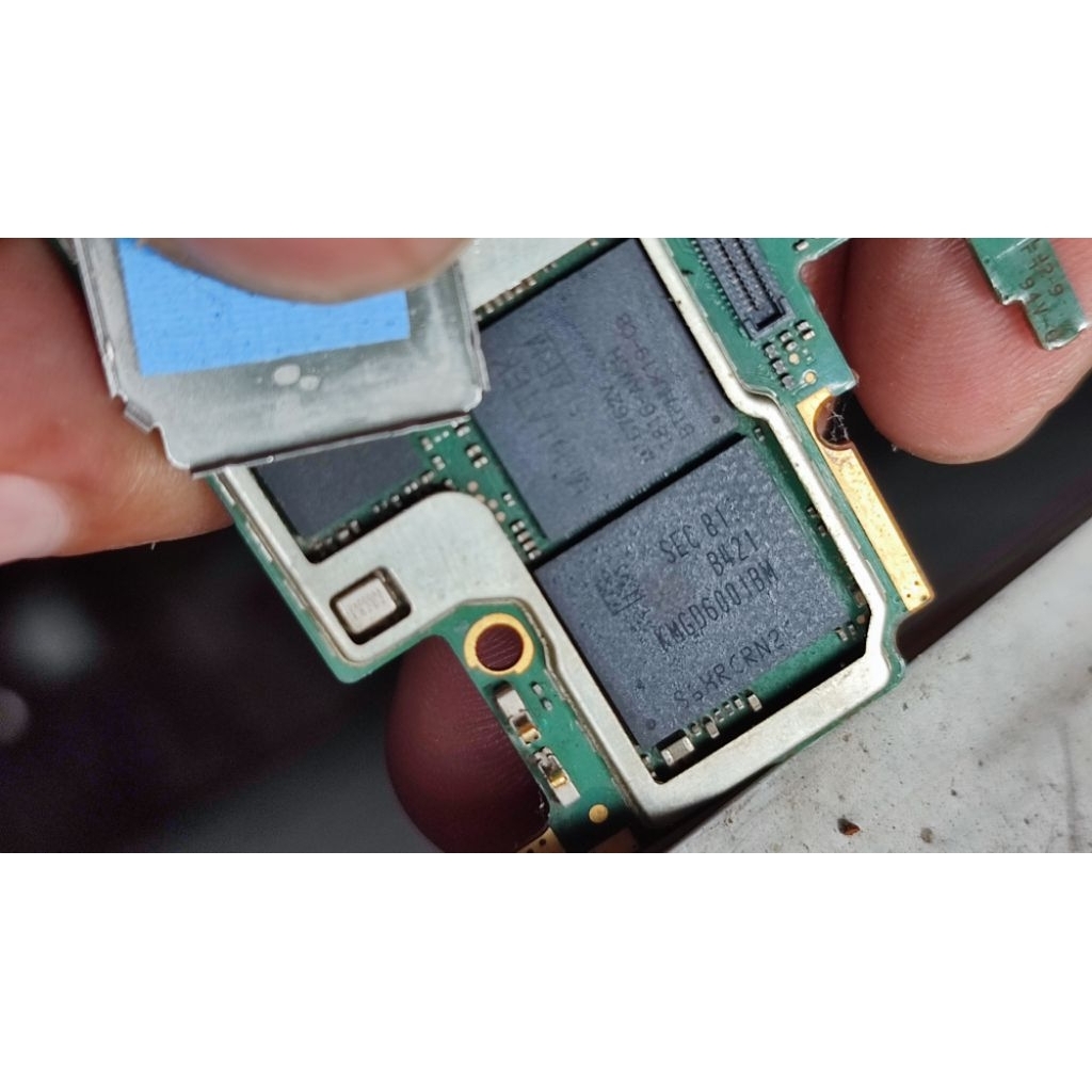 MESIN HANDPHONE KMGD6001BM