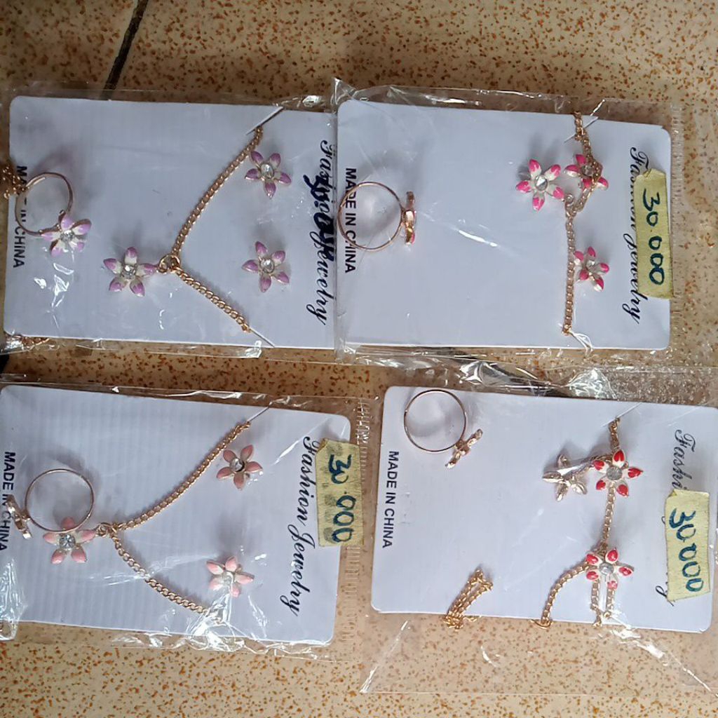 1 Set Perhiasan Anak Anak