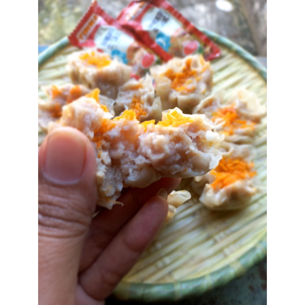

Dimsum Ayam premium dan siomay dimsum homemade (isi 10 plus saos bangkok)