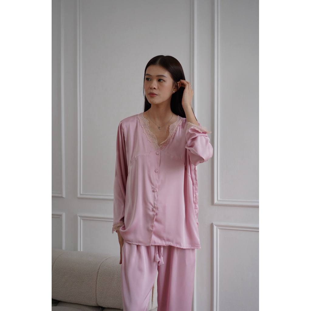 piyama kerah V pink polos renda