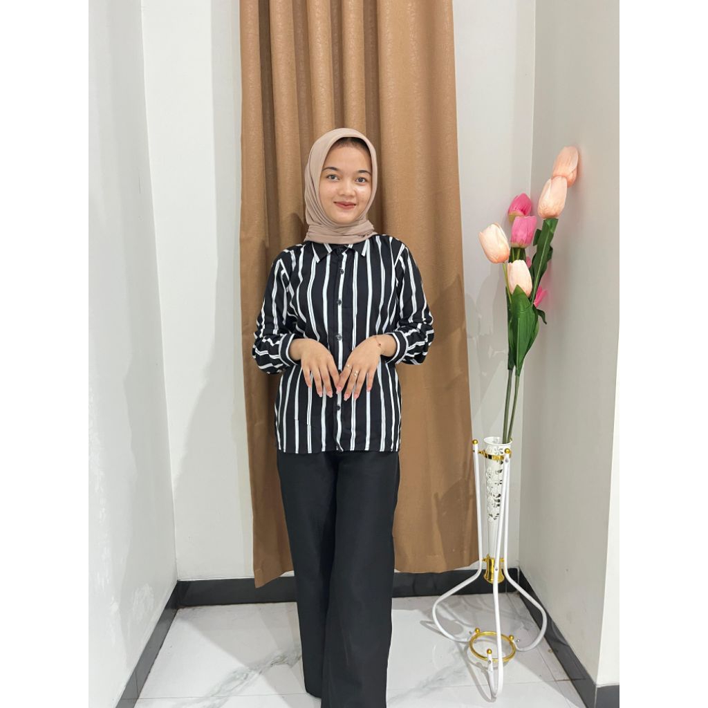 Atasan kemeja motif salur Bahan Rayon
