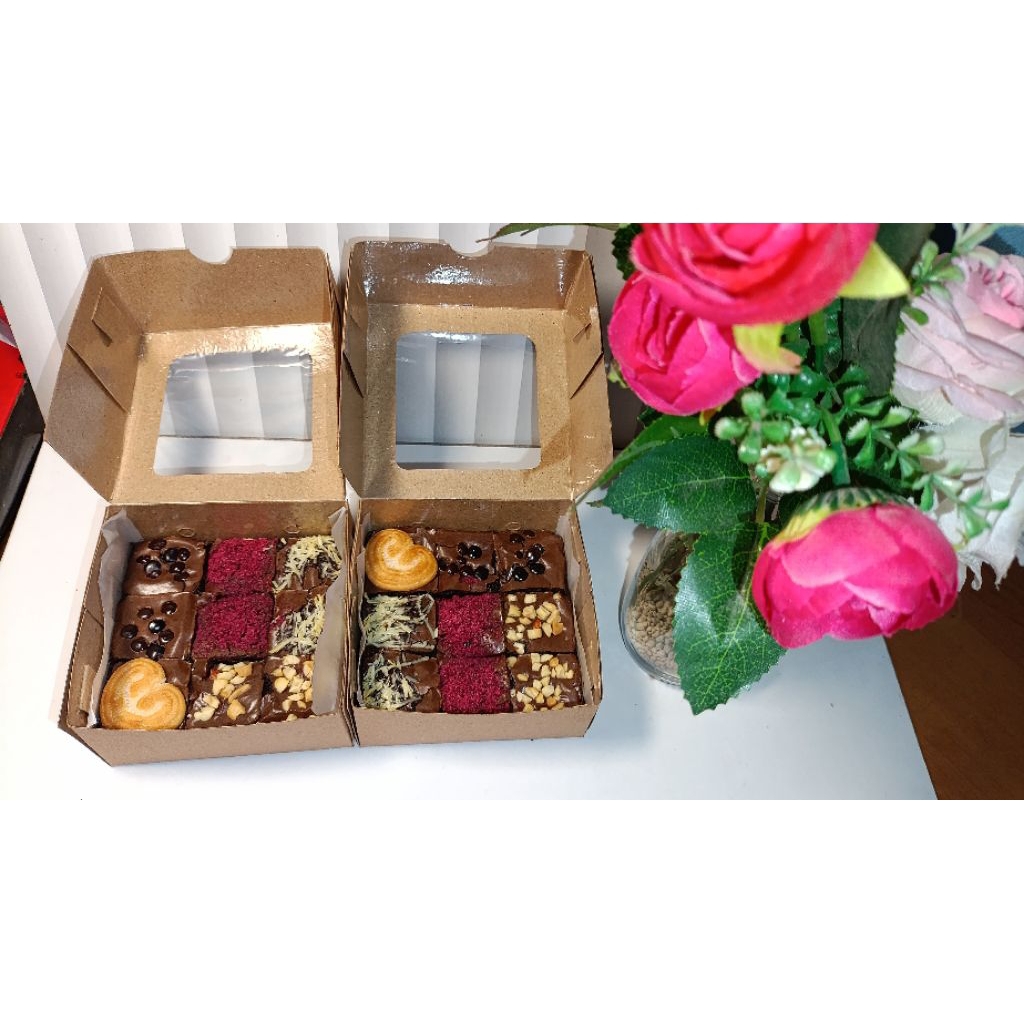 

Fudgy brownies box small
