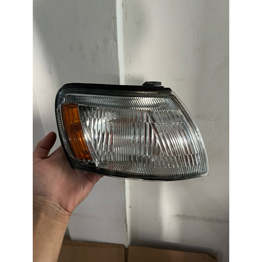 lampu sein sen depan toyota corona absolute kanan 1992-1997 original
