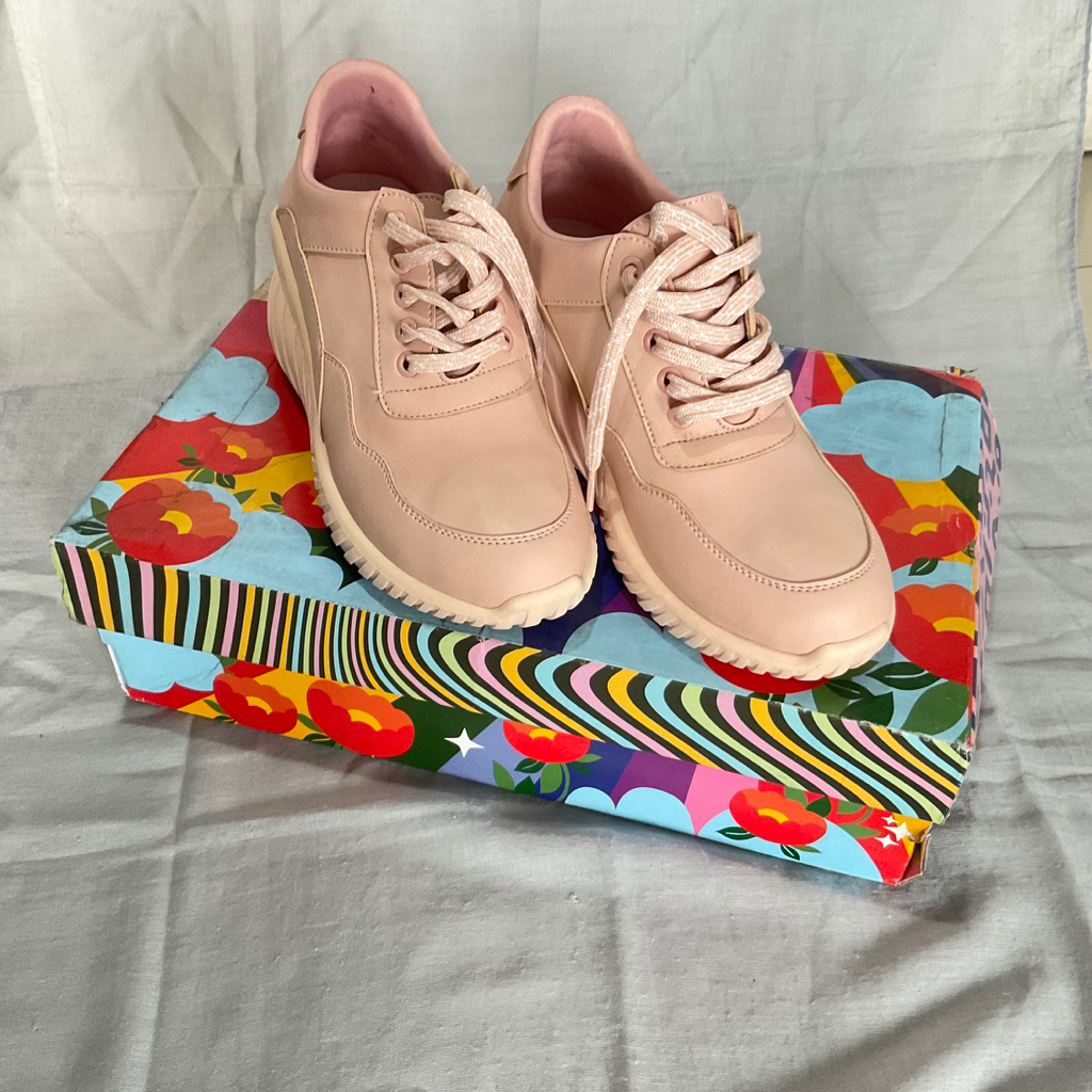 sepatu pink adorable project size 39
