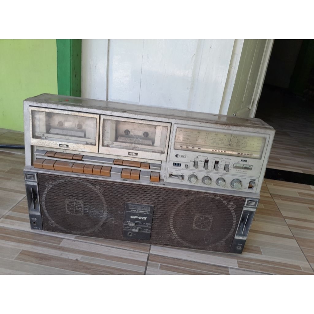 tape radio jadul sharp bekas off rusak