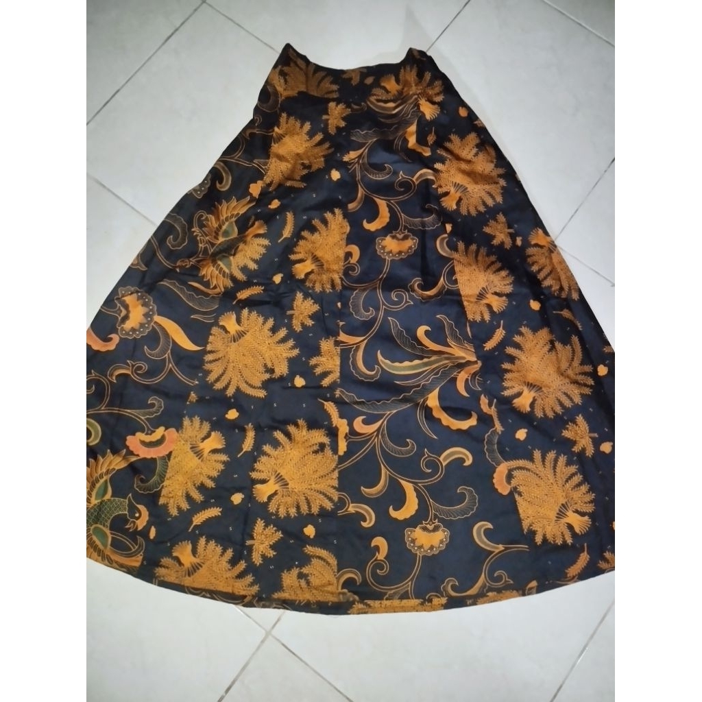 PRELOVED Rok Batik Lebar Payung