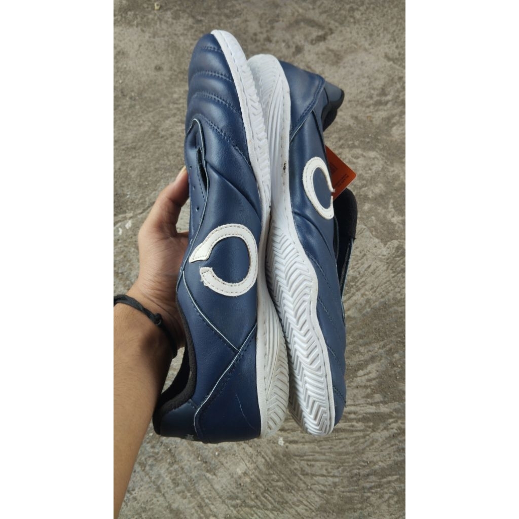 sepatu bola futsal jumbo sol ori