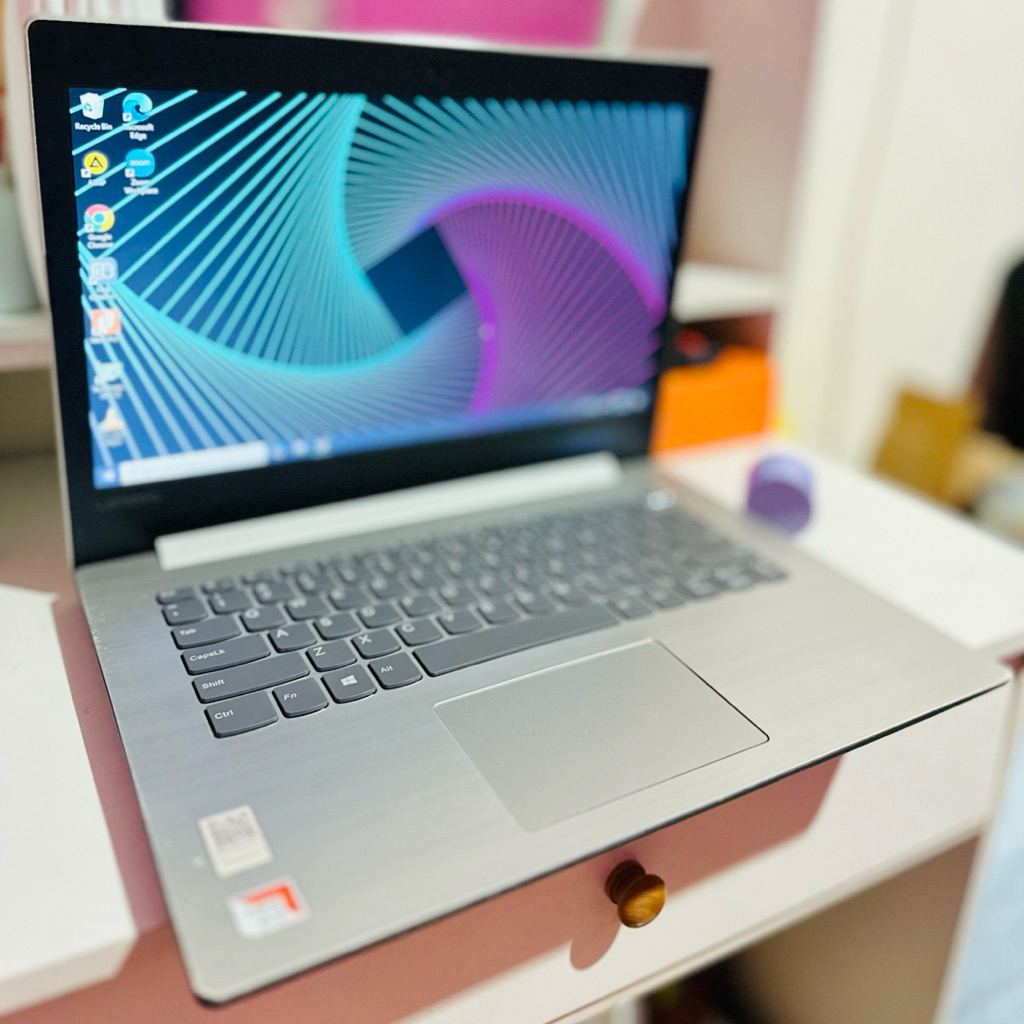 Laptop LENOVO AMD A9 RAM 8GB SSD 200gb SLIM Ideapad 330-14AST SEGEL BEKAS SECOND Preloved Kuliah Sek