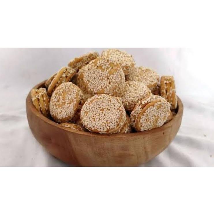 

Sehati Snack - Kue Marie Wijen AS Biskuit Mari Cemilan Manis Renyah 250gram 500gram ecer