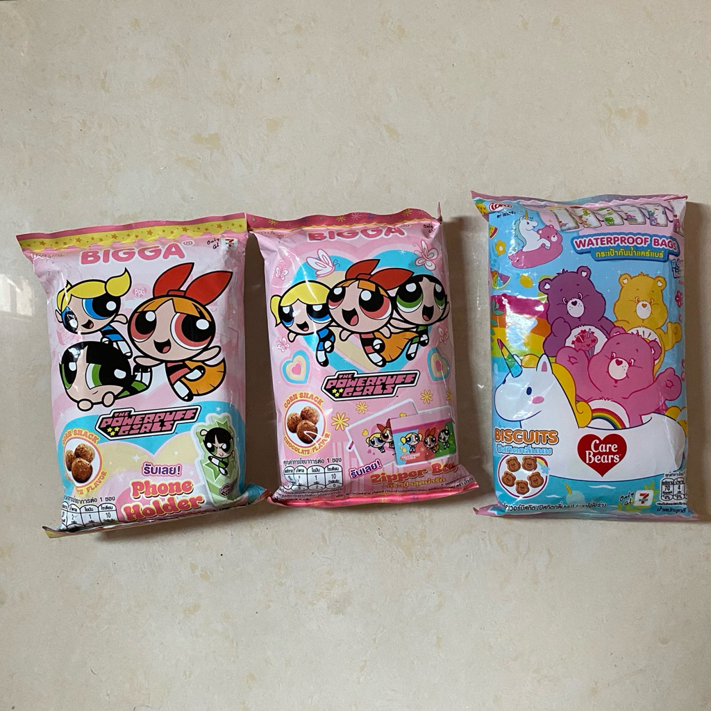 

snack sevel thailand bigga big one permen biskuit wafer box water proof bag care bears zipper bag ppg power puff girls hello kitty phone holder card case keychain pouchts