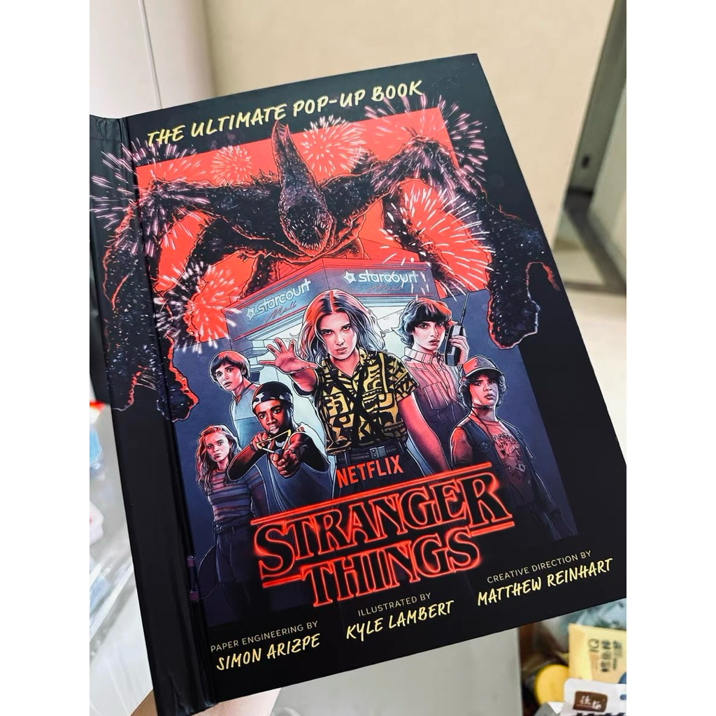 Stranger things the ultimate pop up book 3D buku stranger things