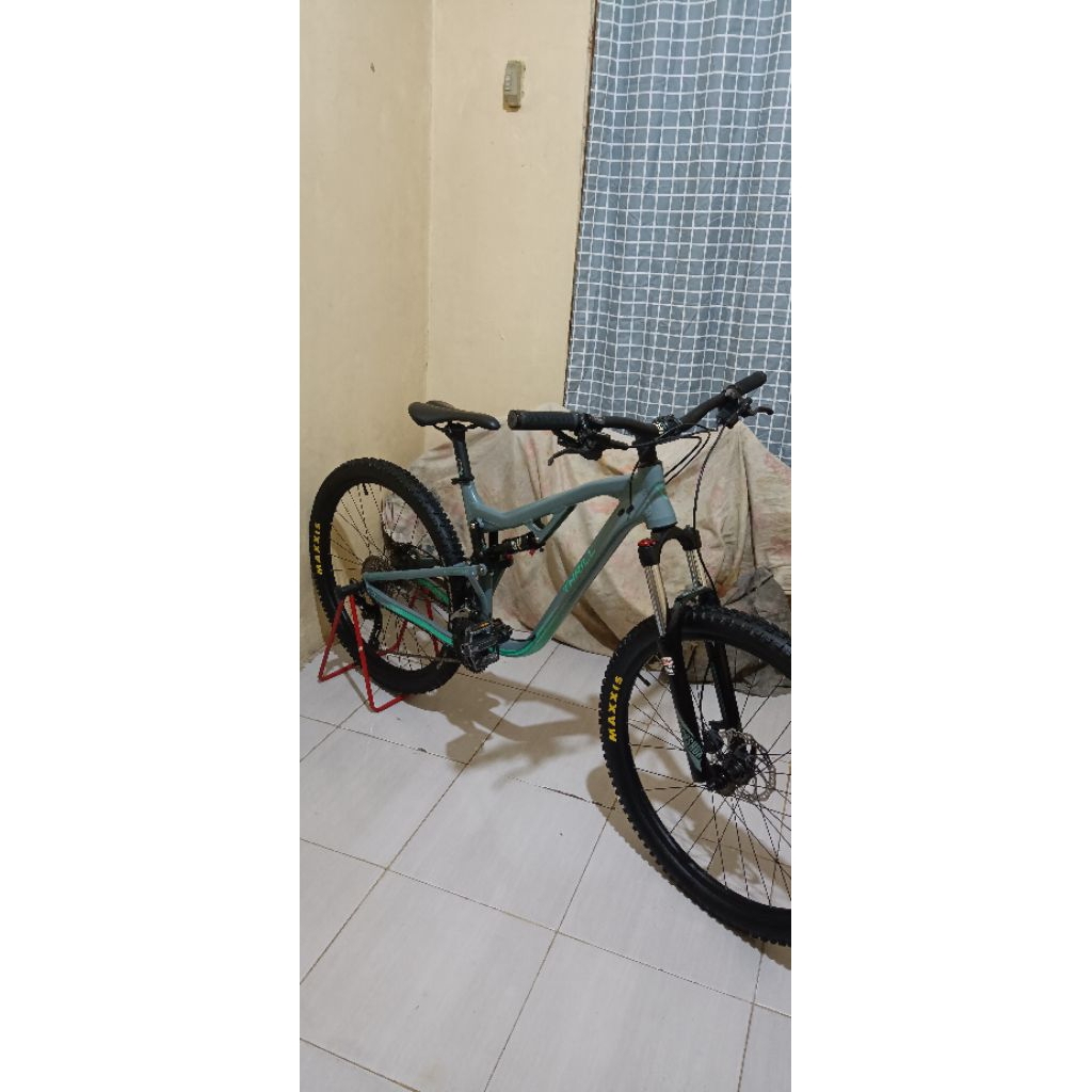 thrill ricochet 6.0 size M upgrade