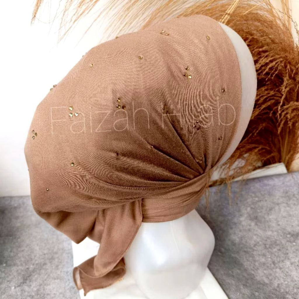 Hijab Jilbab Segiempat Paris Premium  Swarovski Payet Tabur  Manik Manik Tassel Elegan