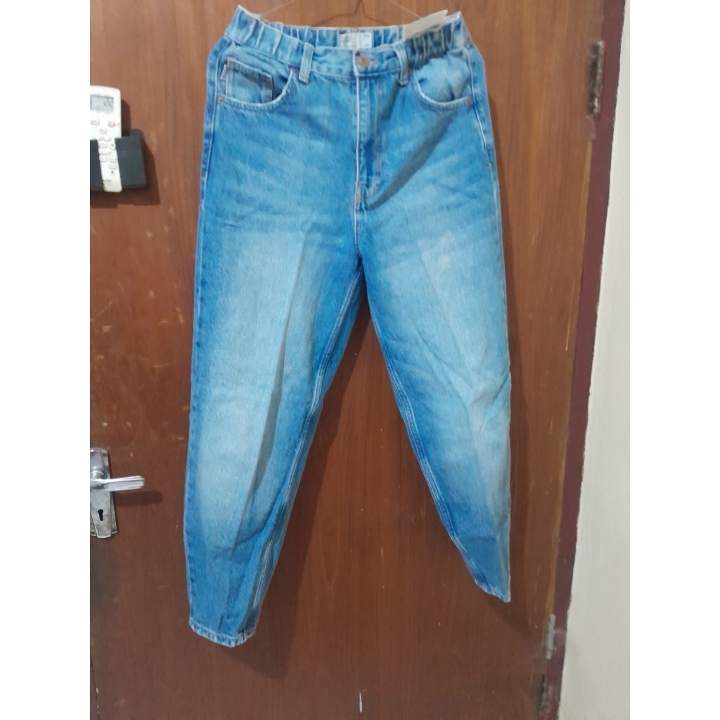 boyfriend jeans bershka uk 38