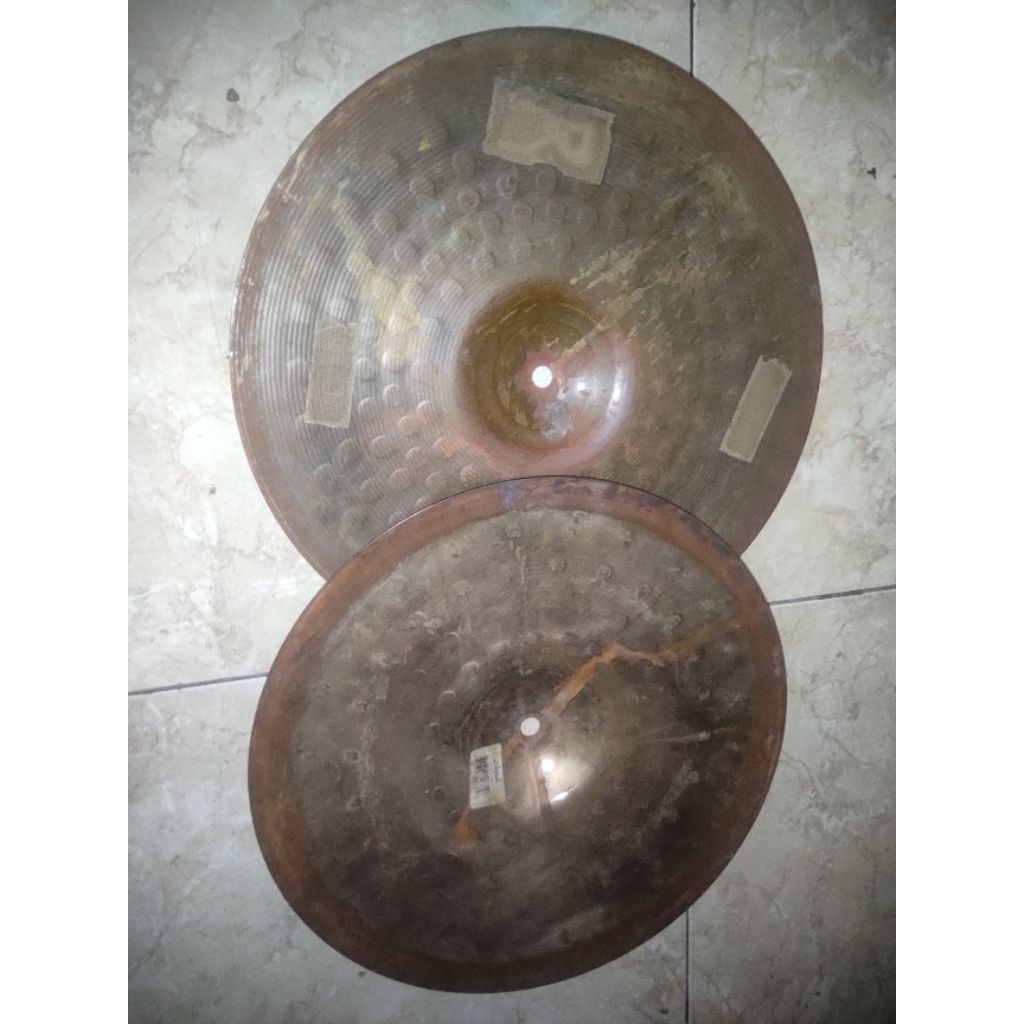 CYMBAL HIHAT 14 INCH  ZILDJIAN ZBT  bekas oke