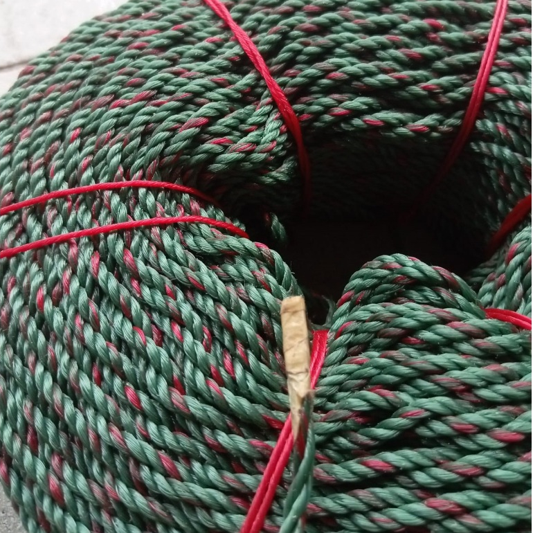 

1 Roll Tali Tambang 3mm 4mm 5mm Tambang Plastik PE Hijau Bintik Merah