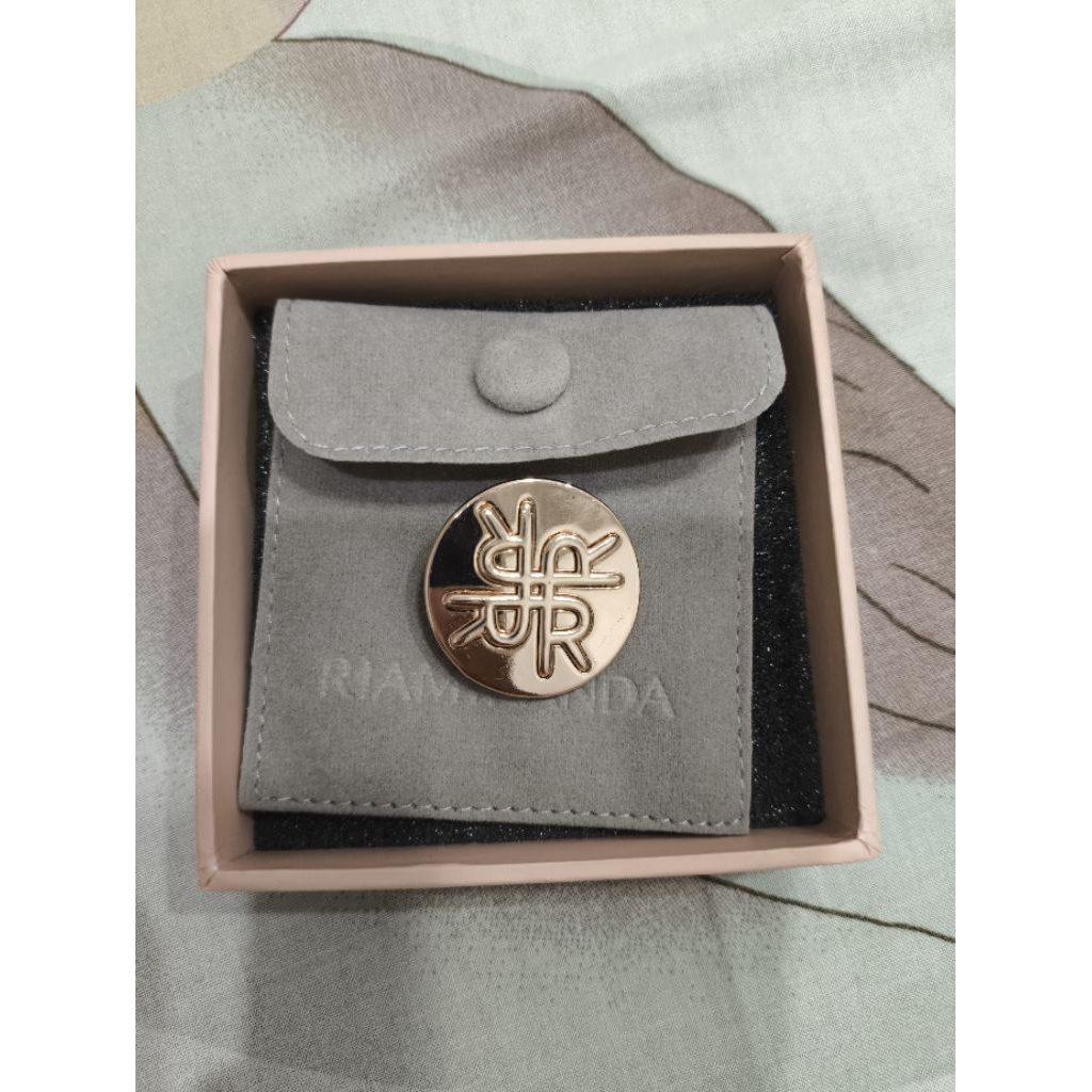 MINI ARULA BROOCH RIA MIRANDA NEW