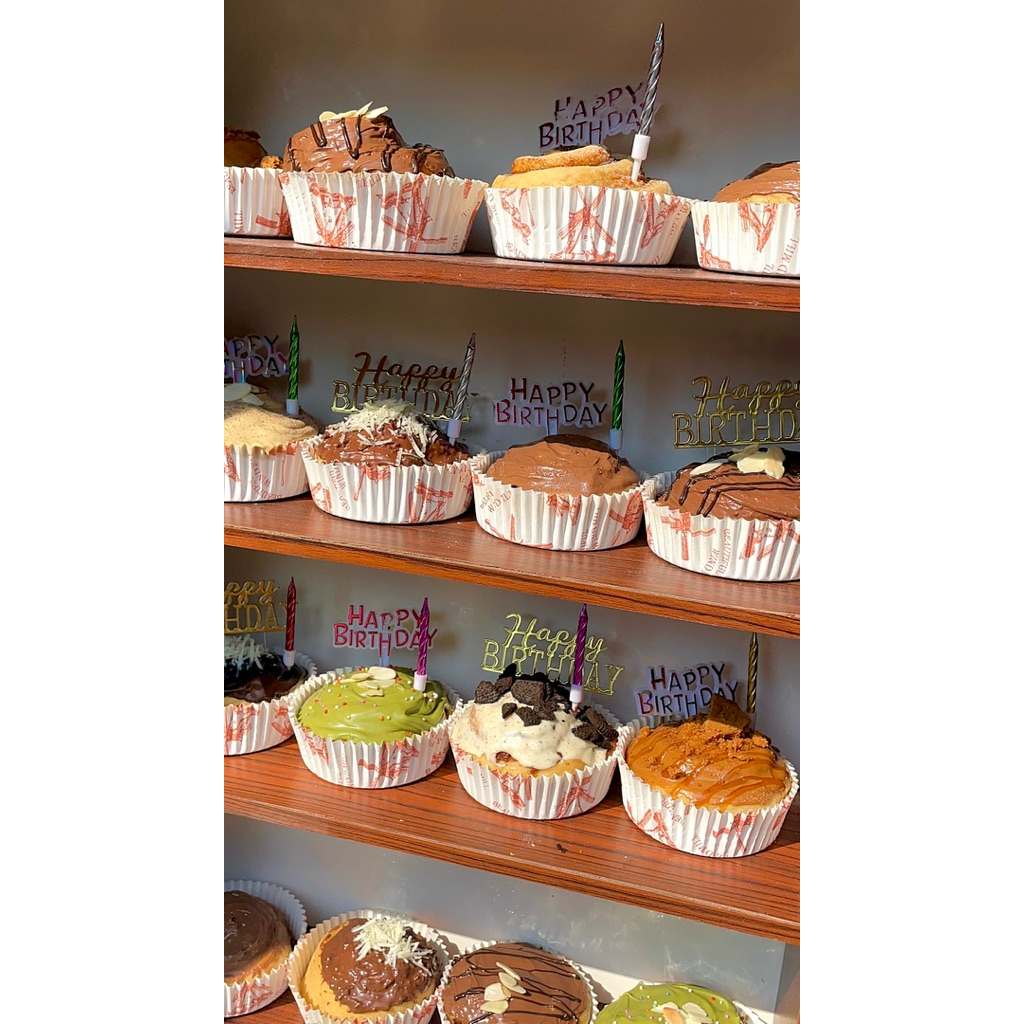 

BOX OF 1 - Cinnamon Rolls by paw00n.ku