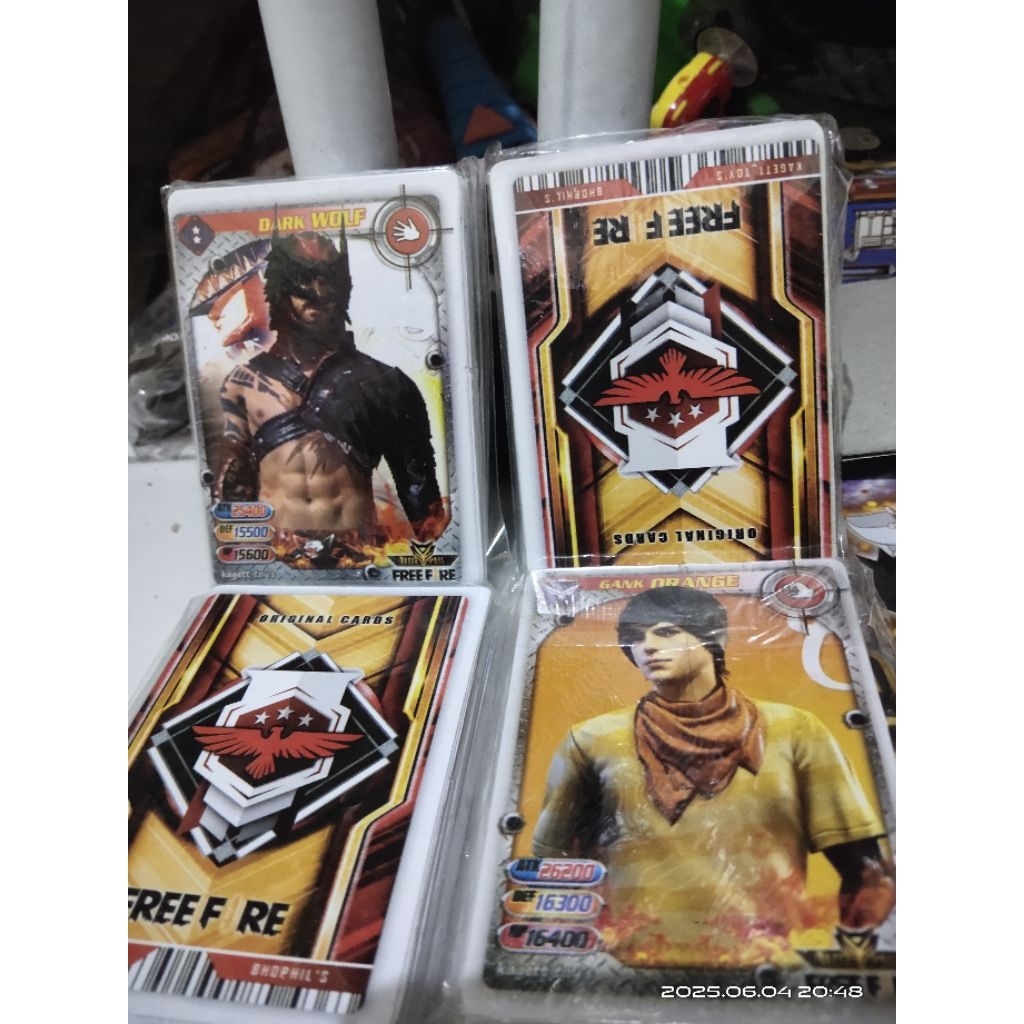 MAINAN KARTU FF ISI 28LEMBAR