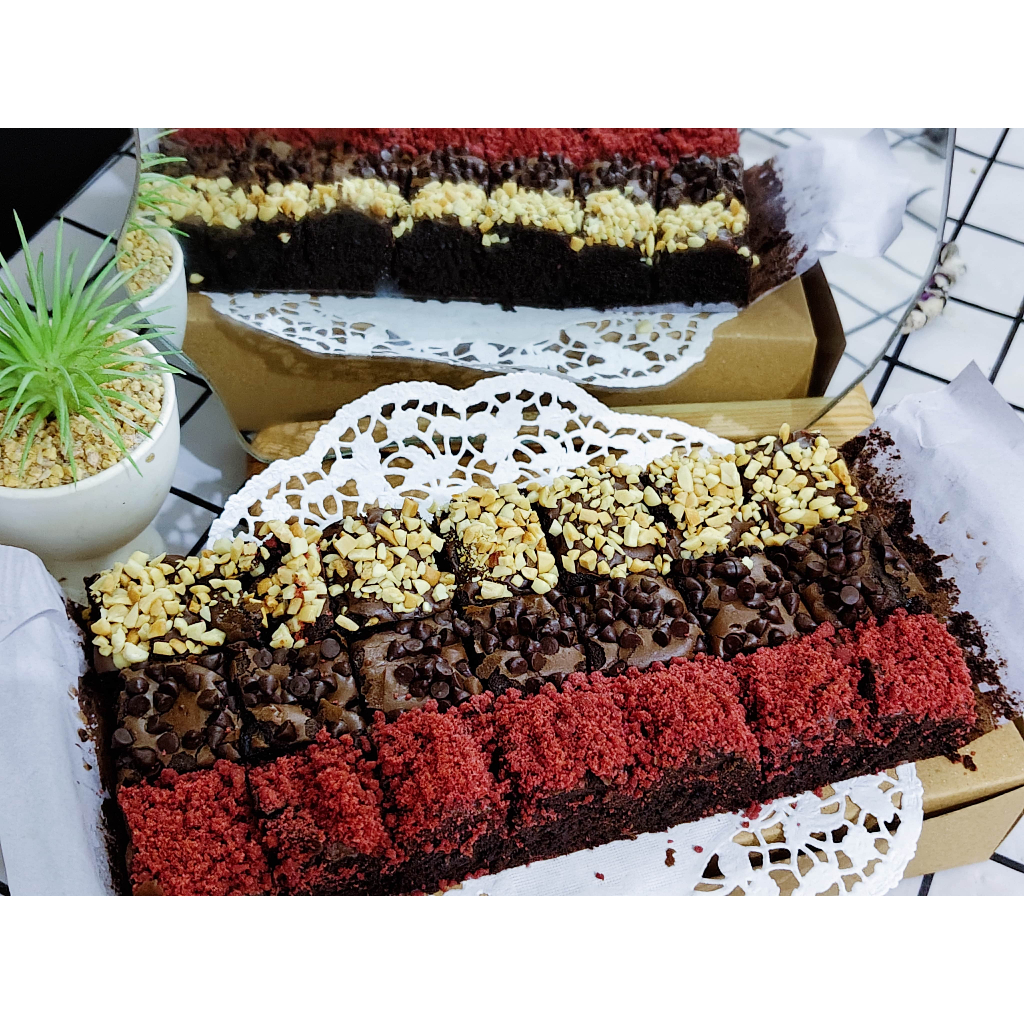 

[DISKON!] BROWNIES FUDGY DARK CHOCOLATE | BROWNIES COKLAT | HALAL (ISI 21)