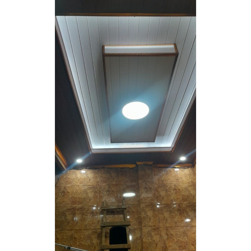 Plafon pvc terpasang/ Jasa pemasangan plafon pvc/ Dekorasi rumah/ Plafon pvc murah