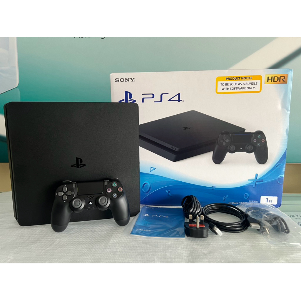 PS4 SLIM 1TB