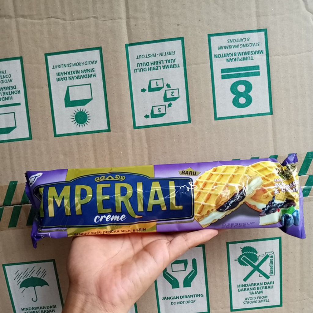 

biskuit imperial blueberry & creme 108g