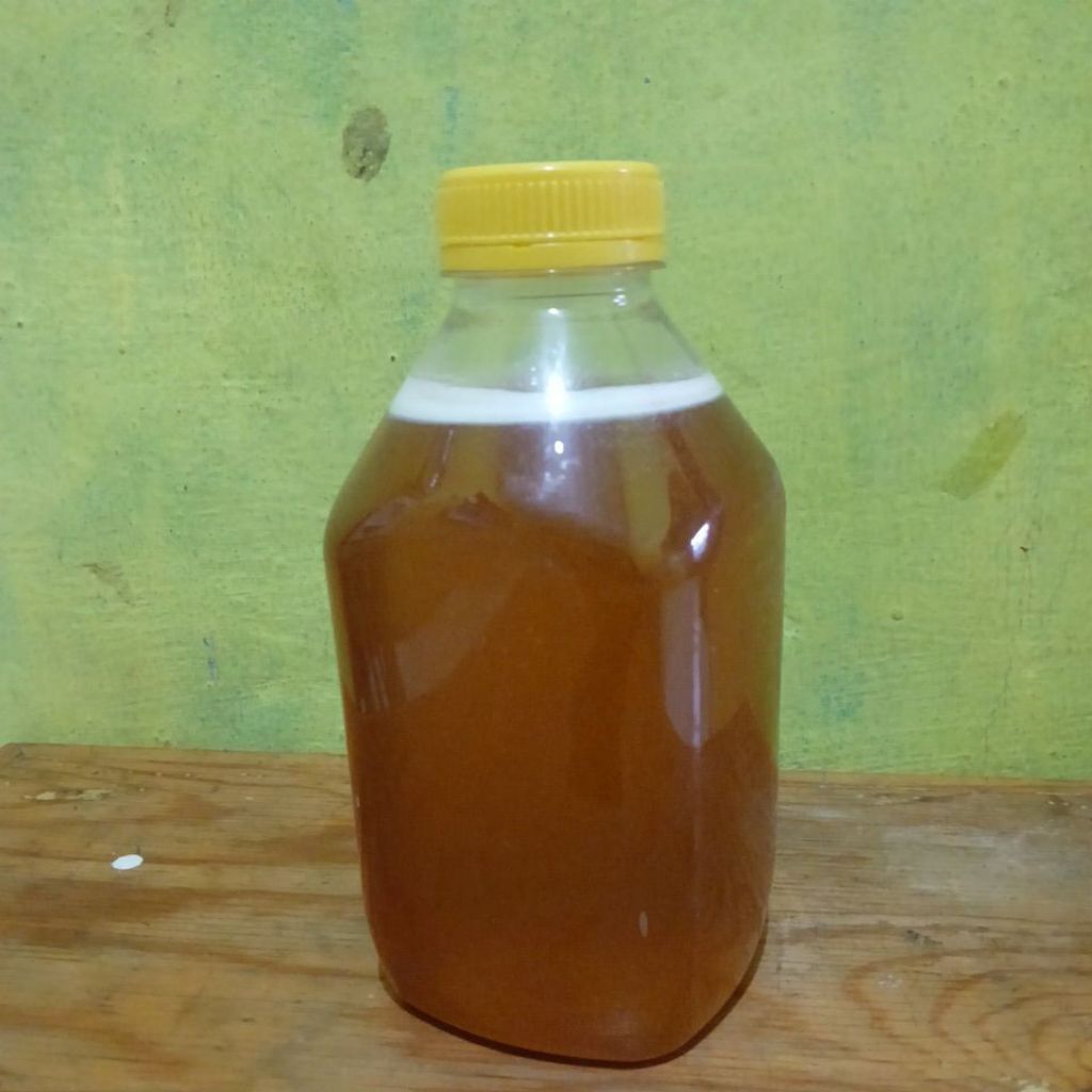 

Madu murni 1000 gram - asli murni 100% tanpa campuran bahan apapun