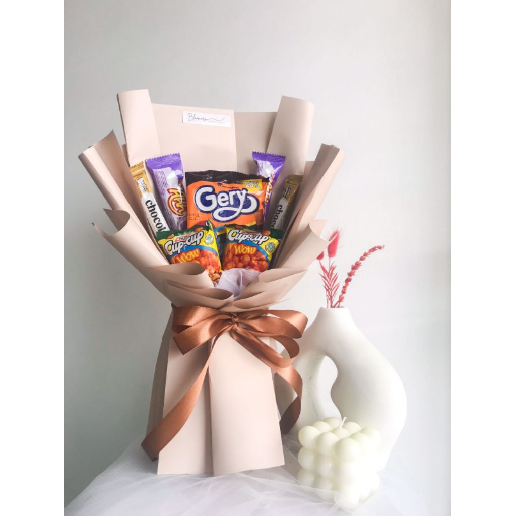 

BUKET SNACK SMALL / BUKET MAKANAN / BUKET WISUDA / HADIAH WISUDA