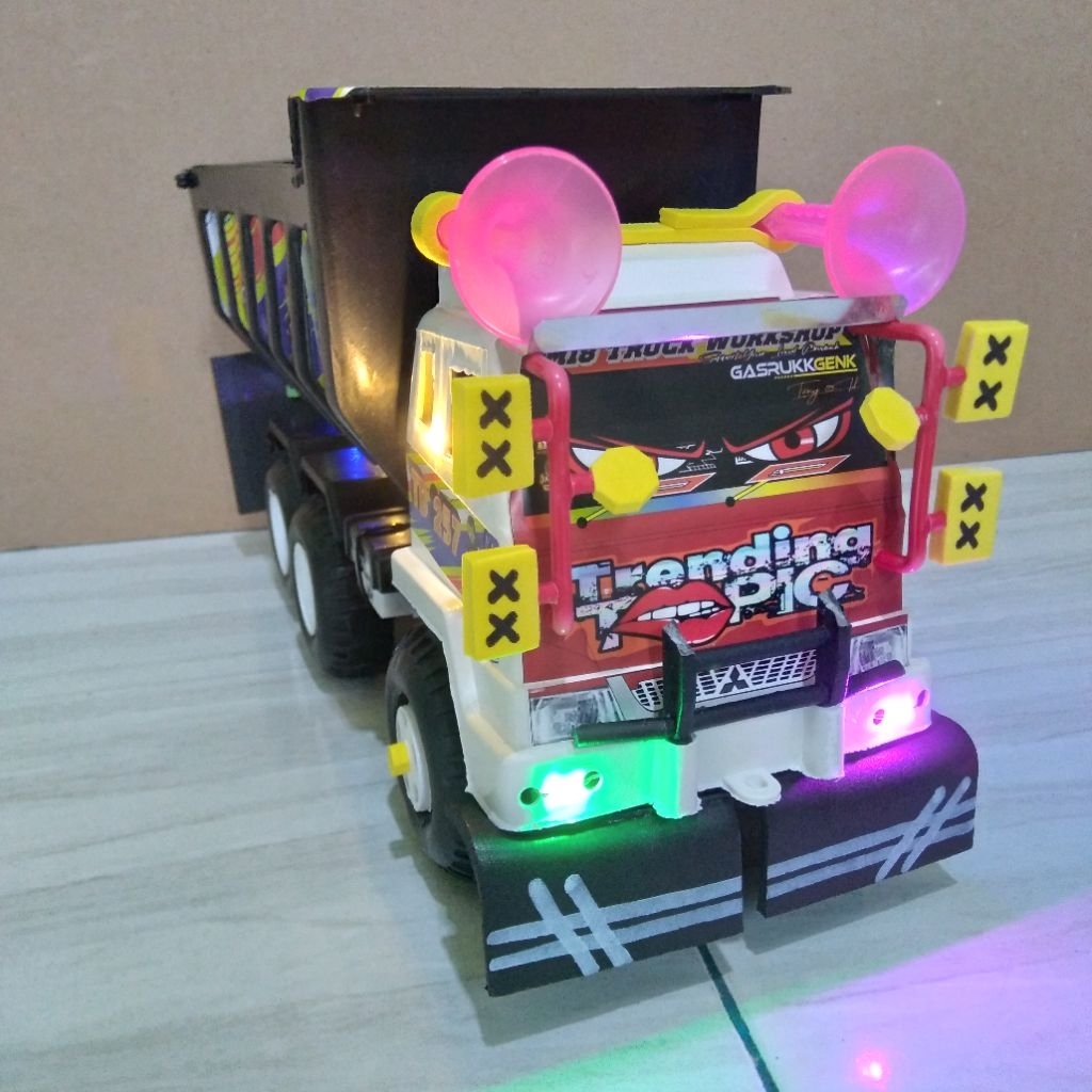 Violagrandis - Truk Modifikasi Mainan Plastik Truck Pasir Ttp02 Avenger Mainan Anak