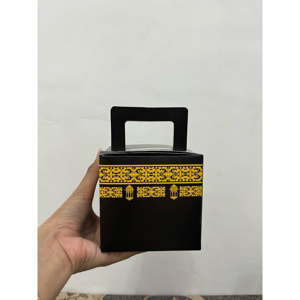 

Oleh-oleh Haji dan Umbroh Dus Box Ka’bah