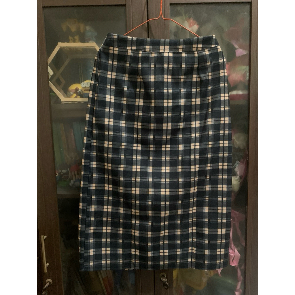 preloved rok midi