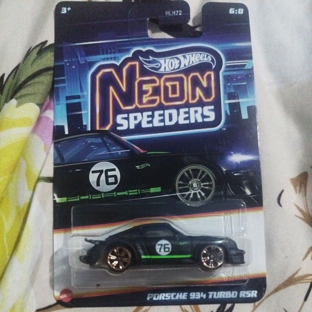 Neon speeders porsche 934 turbo rsr
