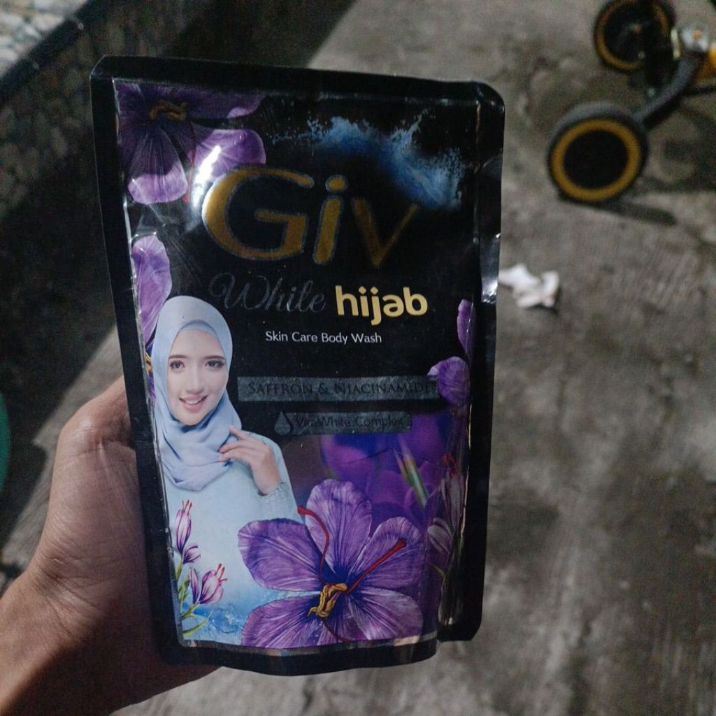 Sabun cair GIV white hijab