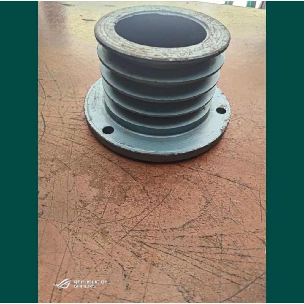 pully mesin B 3 x 12 cm untuk mesin diesel Kubota RD85 jalur 3(3belt)