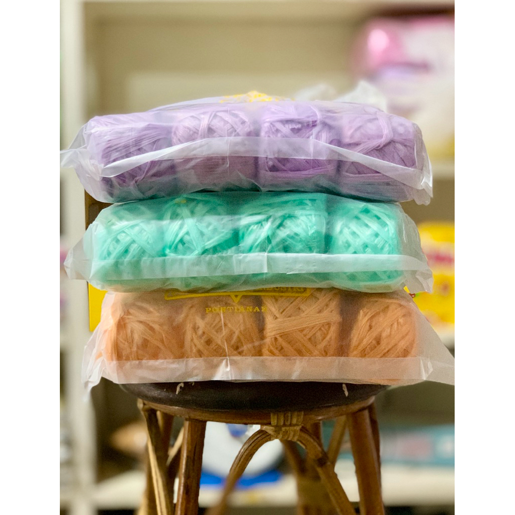 

Tali Rafia Singa Kecil / Tali Warna Warni / Tali Plastik Es (1 pcs)