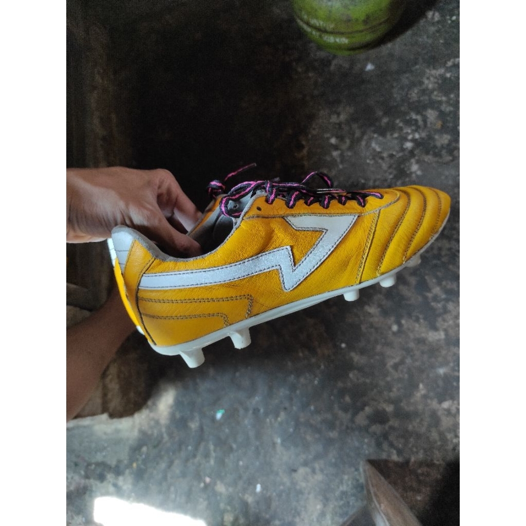 Sevspo KLEA kangoro leather kulit kanguru Size 40 Minus dikit