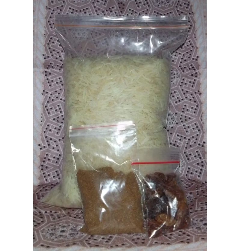 

Paket beras basmati lengkap dengan bumbu kebulidan kismis 500g