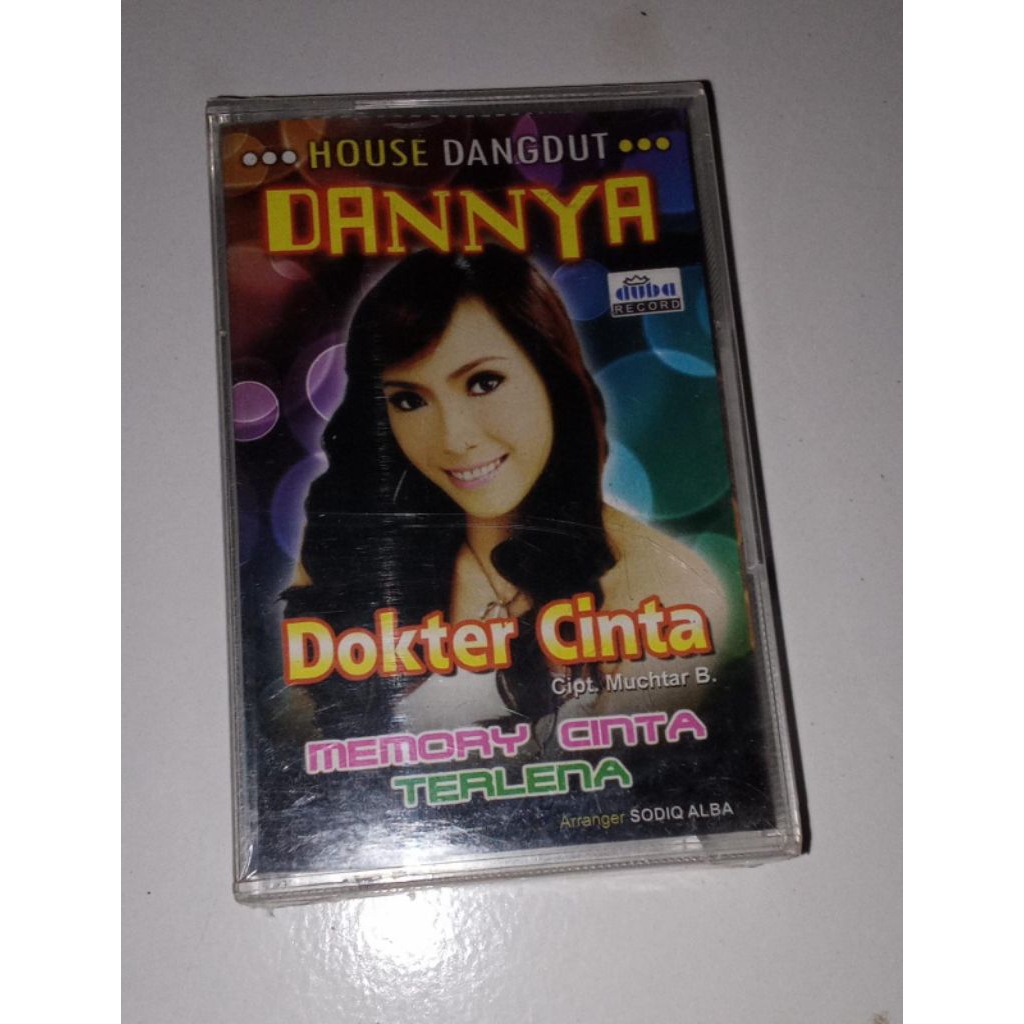 kaset pita dannya - house dangdut dokter cinta