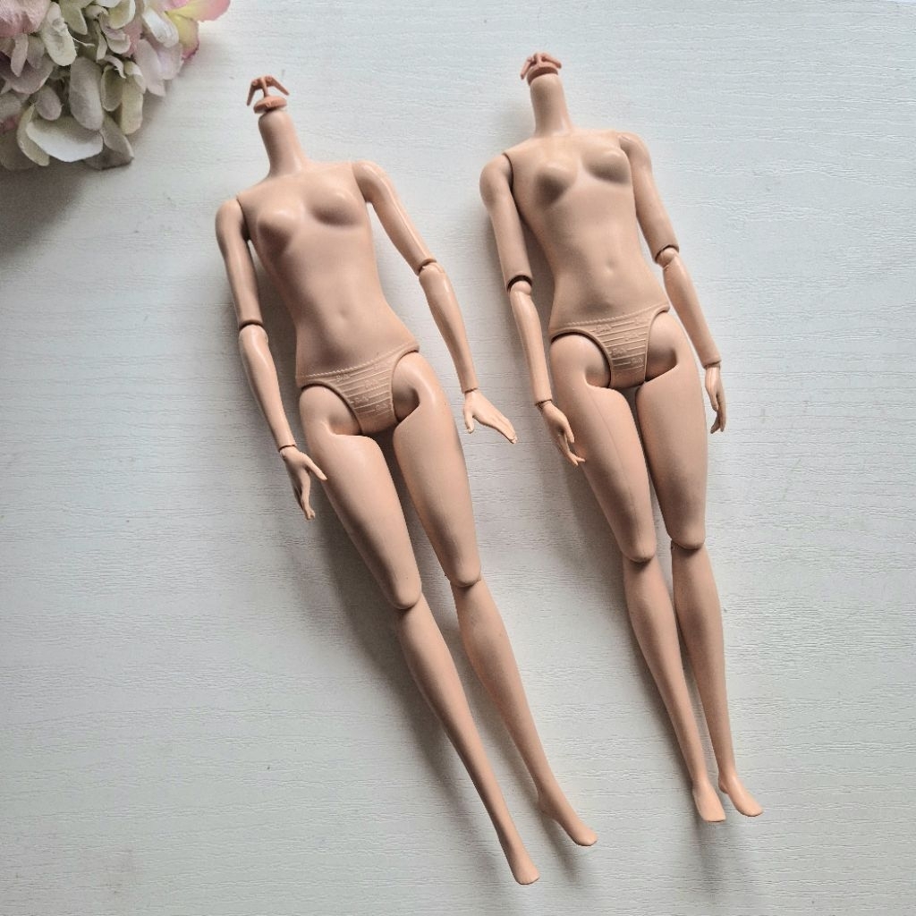 Body Boneka Barbie Full Artikulasi Pivotal Mattel Standar Tone Light Neutral