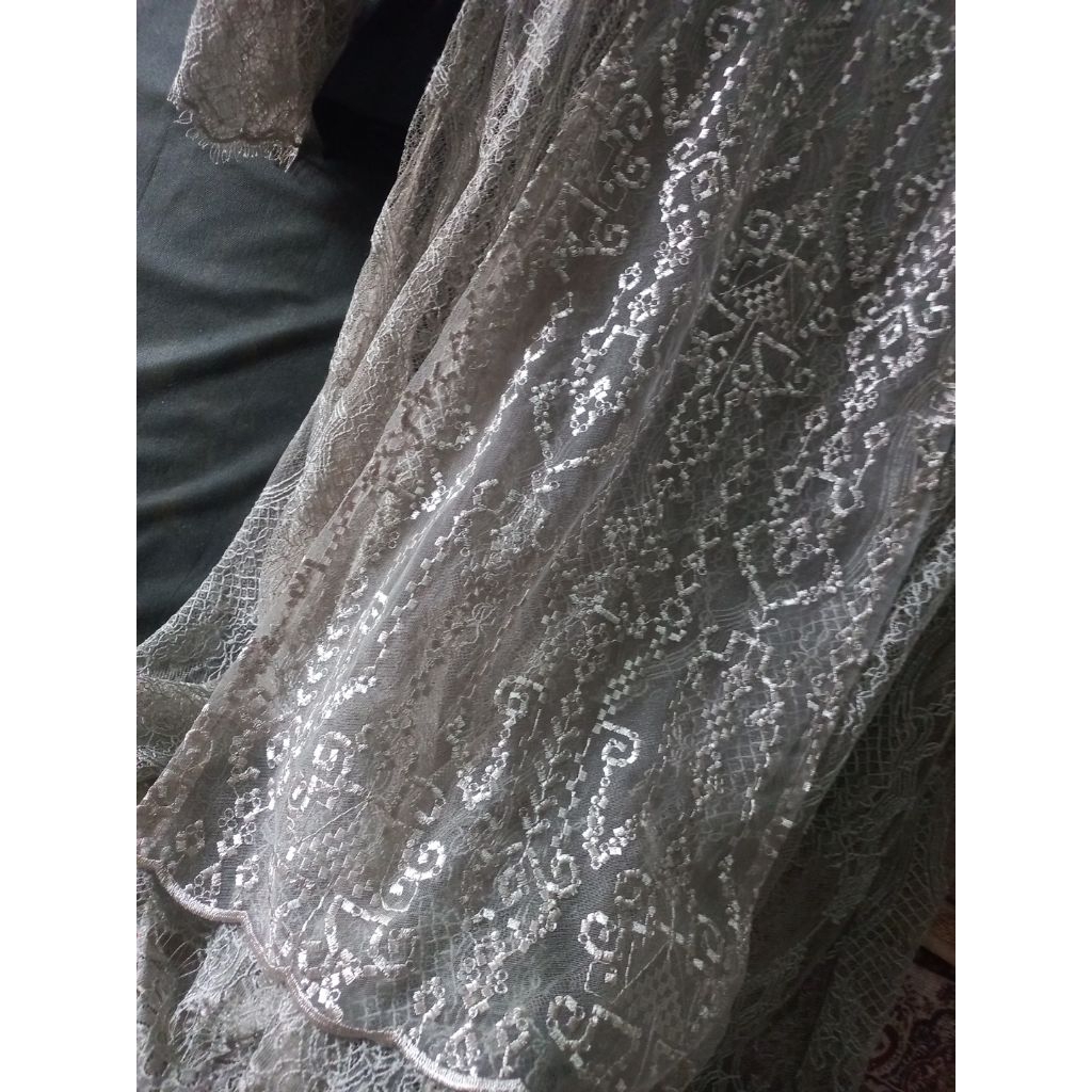 atasan by sarah dewanto