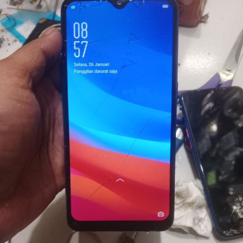 oppo a5s minus retak, baca deskripsi