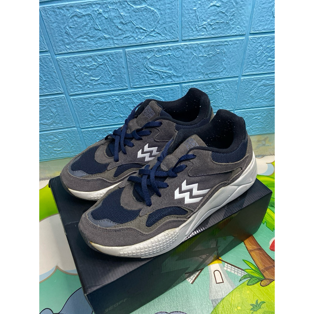 Sepatu sneakers Geoff Max Wolf Racer Uk 43