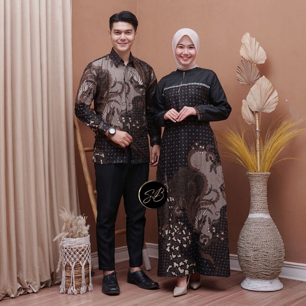 Gamis batik - gamis batik terbaru - gamis batik kombinasi - batik couple - batik kapelan - batik sar