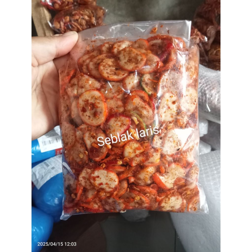 

seblak kering.seblak bantet krupuk bawang 500 grm daun jeruk
