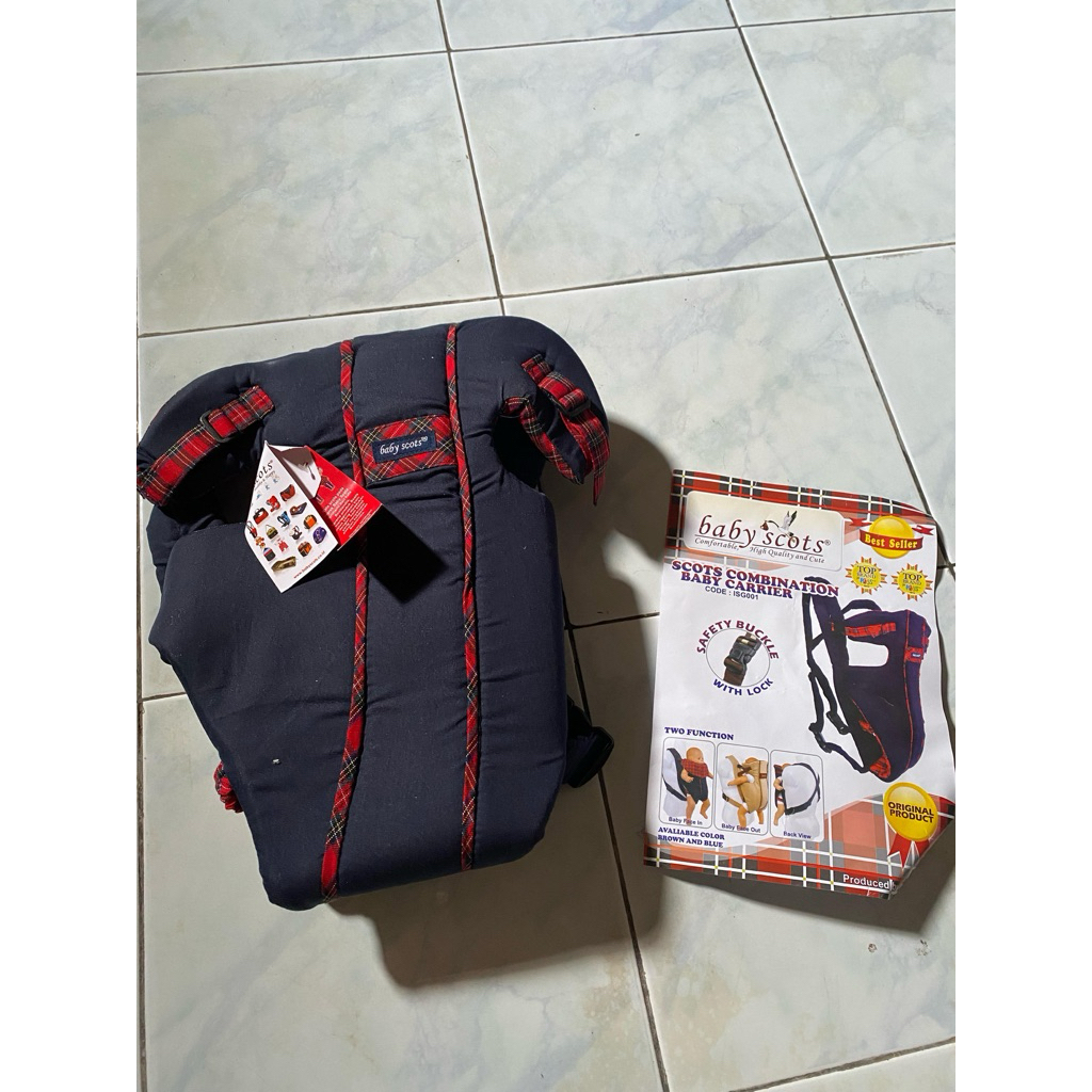 Baby scots gendongan depan