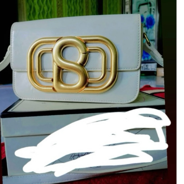 preloved Briana bag Buttonscarves