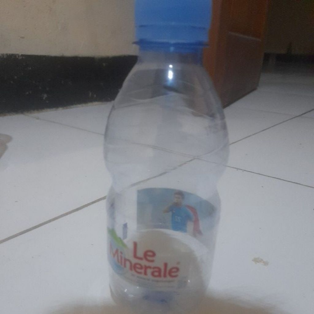 

botol kosong le minerale 330ml