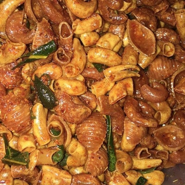 

250gram Makaroni Mix pedas gurih daun jeruk