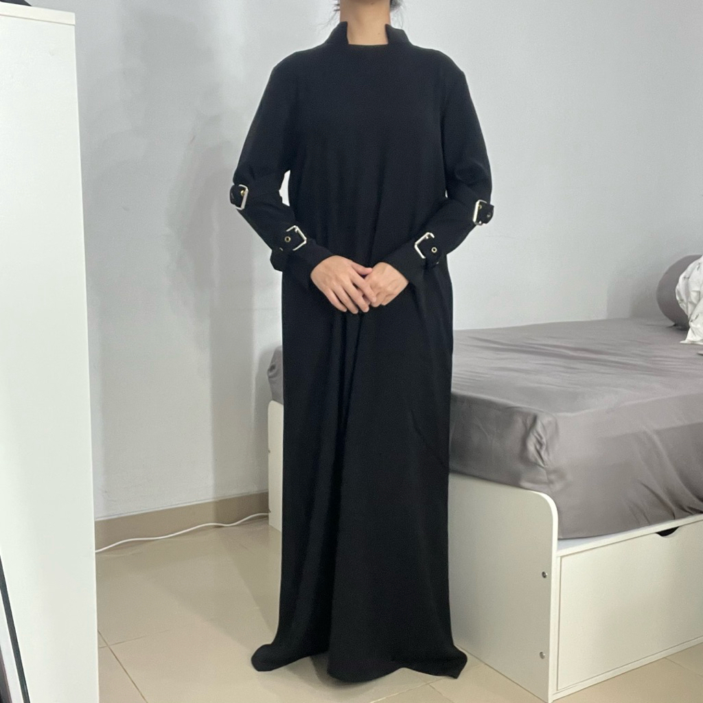 Hauri By Norma Hauri Abaya Premium With Gold Buckle / Gamis Umroh / Dress Muslim - M / Black